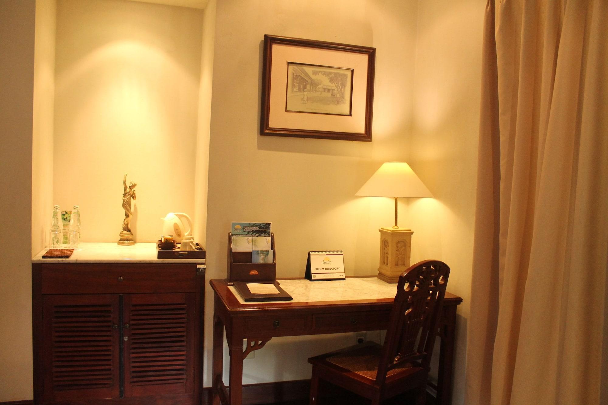 Laras Asri Resort & Spa ซาลาตีกา ภายนอก รูปภาพ