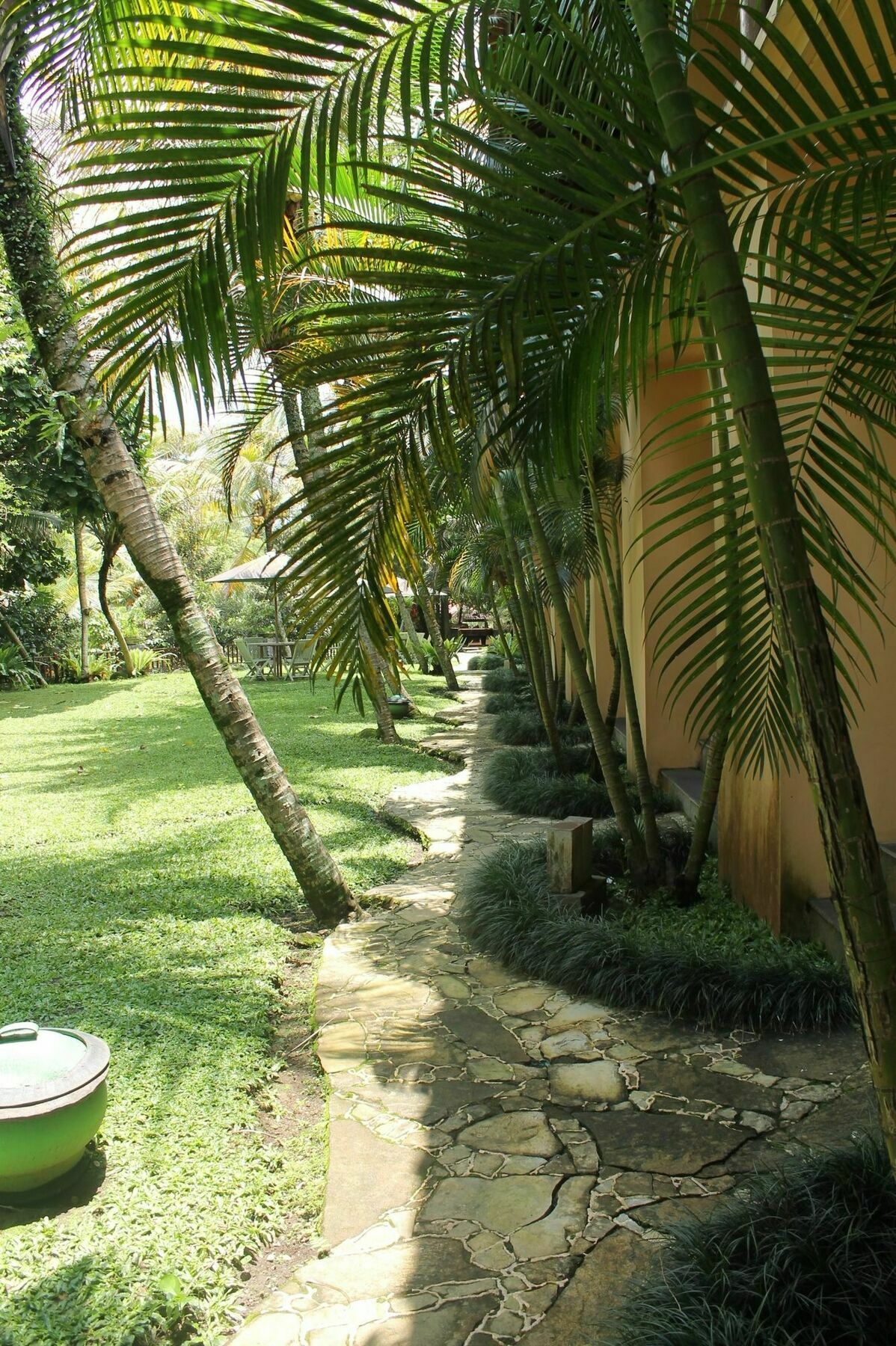 Laras Asri Resort & Spa ซาลาตีกา ภายนอก รูปภาพ